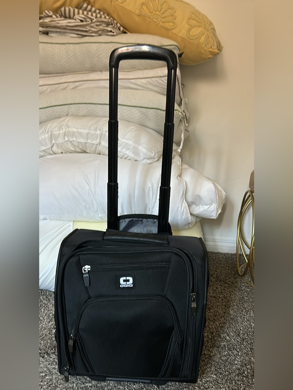 OGIO Black Upright Rolling Under Seat Carry-On with Handle